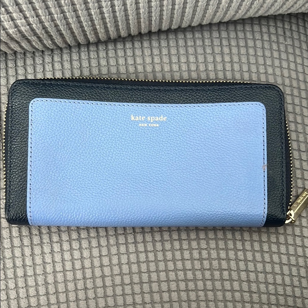Kate Spade Wallet !!!